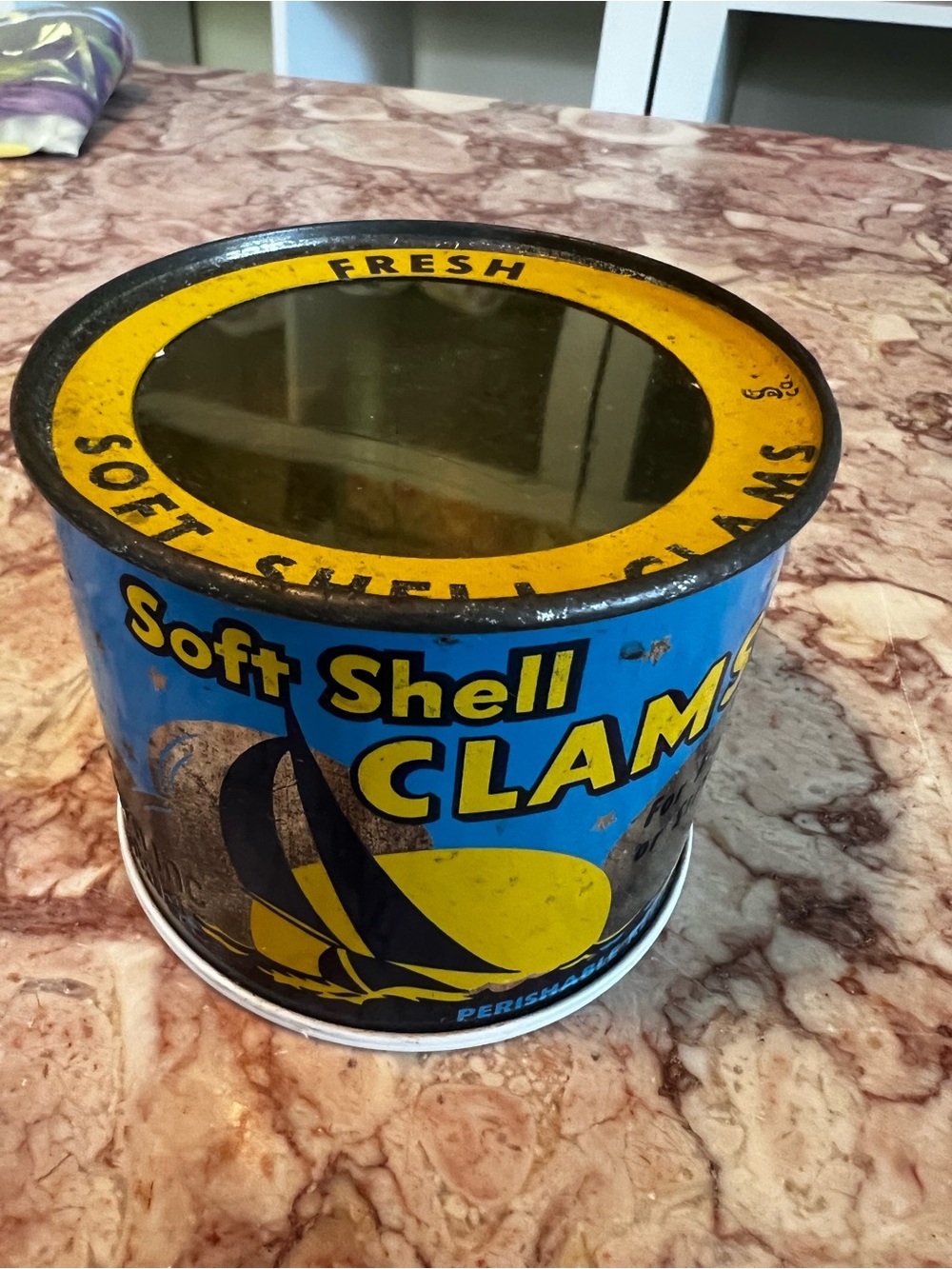 Hubbard’s Pier and Seafood Soft Shell Clams 12 Oz Tin
